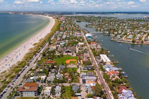 Land in Saint Pete Beach, Florida № 1339746 - photo 2