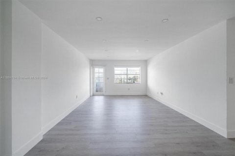 Copropriété à vendre à Miami Beach, Floride: 1 chambre, 73.58 m2 № 1377598 - photo 2