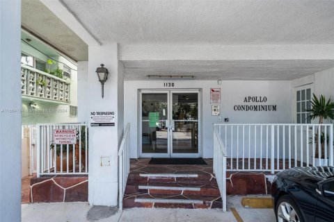 Condo in Miami Beach, Florida, 1 bedroom  № 1377598 - photo 1