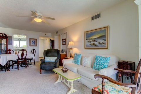 Condominio en venta en Tarpon Springs, Florida, 1 dormitorio, 68 m2 № 1067223 - foto 22