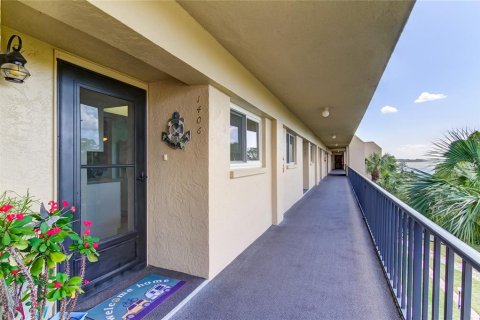Condominio en venta en Tarpon Springs, Florida, 1 dormitorio, 68 m2 № 1067223 - foto 1