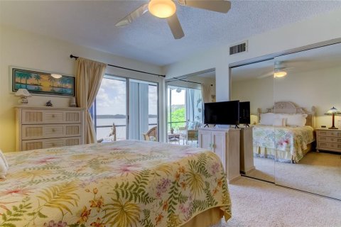 Condominio en venta en Tarpon Springs, Florida, 1 dormitorio, 68 m2 № 1067223 - foto 27