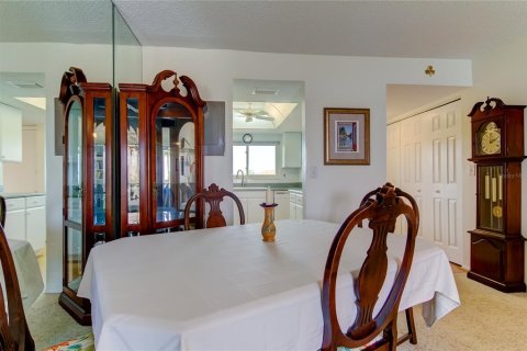 Condominio en venta en Tarpon Springs, Florida, 1 dormitorio, 68 m2 № 1067223 - foto 17