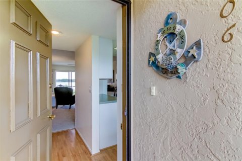 Condominio en venta en Tarpon Springs, Florida, 1 dormitorio, 68 m2 № 1067223 - foto 3