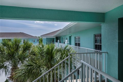 Condominio en venta en Port Charlotte, Florida, 2 dormitorios, 93.27 m2 № 1067222 - foto 5