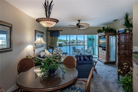 Condominio en venta en Port Charlotte, Florida, 2 dormitorios, 93.27 m2 № 1067222 - foto 15