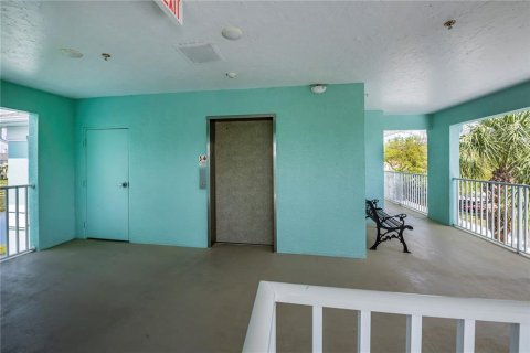 Купить кондоминиум в Порт-Шарлотт, Флорида 7 комнат, 93.27м2, № 1067222 - фото 7