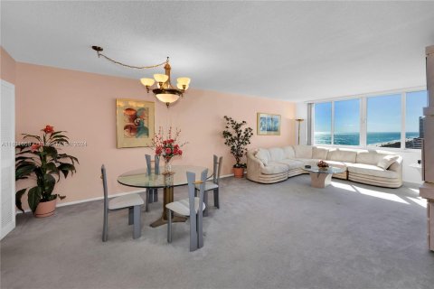 Copropriété à vendre à Miami Beach, Floride: 1 chambre, 91.04 m2 № 1293410 - photo 11