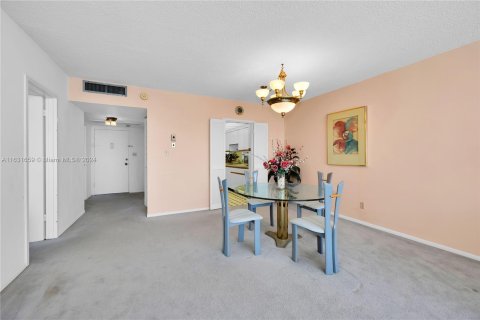 Copropriété à vendre à Miami Beach, Floride: 1 chambre, 91.04 m2 № 1293410 - photo 15