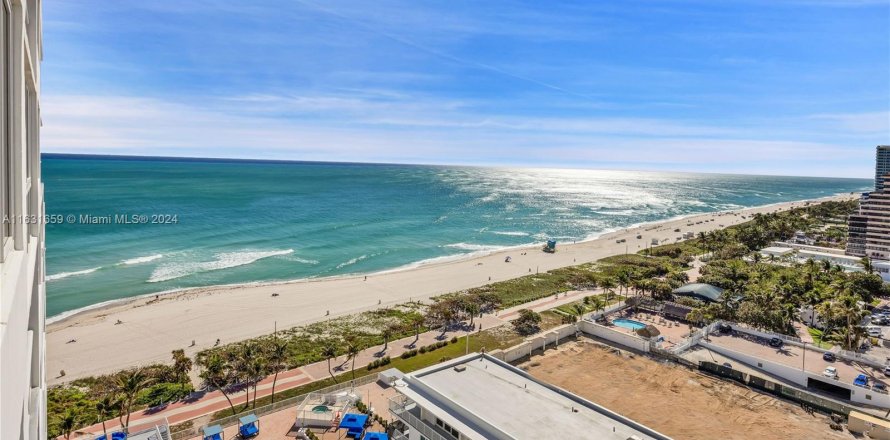 Condo in Miami Beach, Florida, 1 bedroom  № 1293410