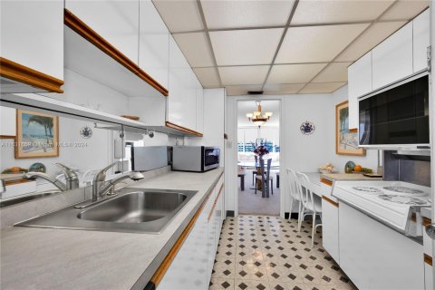 Copropriété à vendre à Miami Beach, Floride: 1 chambre, 91.04 m2 № 1293410 - photo 17