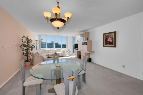 Copropriété à vendre à Miami Beach, Floride: 1 chambre, 91.04 m2 № 1293410 - photo 12