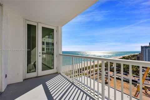 Copropriété à vendre à Miami Beach, Floride: 1 chambre, 91.04 m2 № 1293410 - photo 25