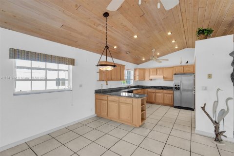 Casa en venta en Tavernier, Florida, 4 dormitorios, 226.77 m2 № 1039960 - foto 13