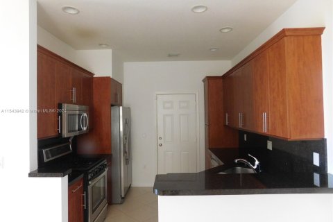 Townhouse in Sunrise, Florida 3 bedrooms № 1047238 - photo 4