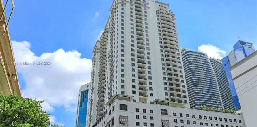 Condominio en Miami, Florida, 2 dormitorios  № 1047266