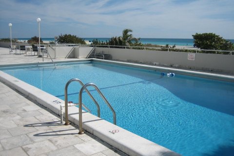 Condo in Miami Beach, Florida, 1 bedroom  № 1226916 - photo 2