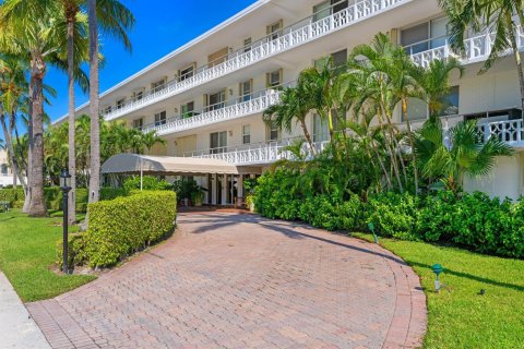 Condominio en alquiler en Palm Beach, Florida, 2 dormitorios, 91.97 m2 № 1076840 - foto 9