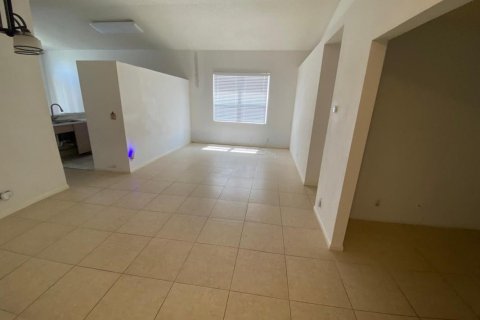 Casa en venta en Miramar, Florida, 4 dormitorios, 137.22 m2 № 1207429 - foto 3