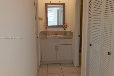 Copropriété à vendre à Miami Beach, Floride: 1 chambre, 81.29 m2 № 1033350 - photo 10