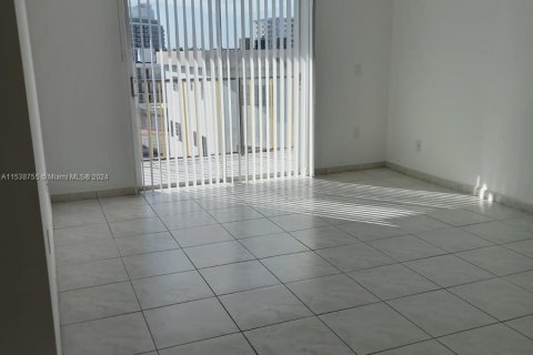 Condominio en venta en Miami Beach, Florida, 1 dormitorio, 81.29 m2 № 1033350 - foto 5