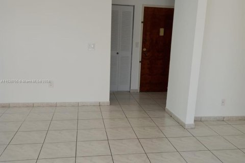 Condominio en venta en Miami Beach, Florida, 1 dormitorio, 81.29 m2 № 1033350 - foto 15