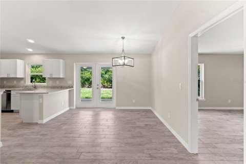 House in Port Charlotte, Florida 3 bedrooms, 149.85 sq.m. № 1247489 - photo 6