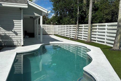 Villa ou maison à louer à Miami, Floride: 3 chambres, 185.99 m2 № 1356681 - photo 1