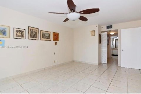 Condominio en venta en Miami, Florida, 1 dormitorio, 99.03 m2 № 1356683 - foto 6