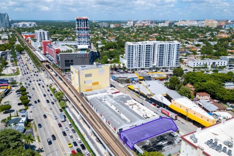 Propiedad comercial en venta en Miami, Florida № 1328954 - foto 6