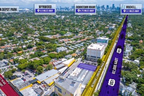 Propiedad comercial en venta en Miami, Florida № 1328954 - foto 5