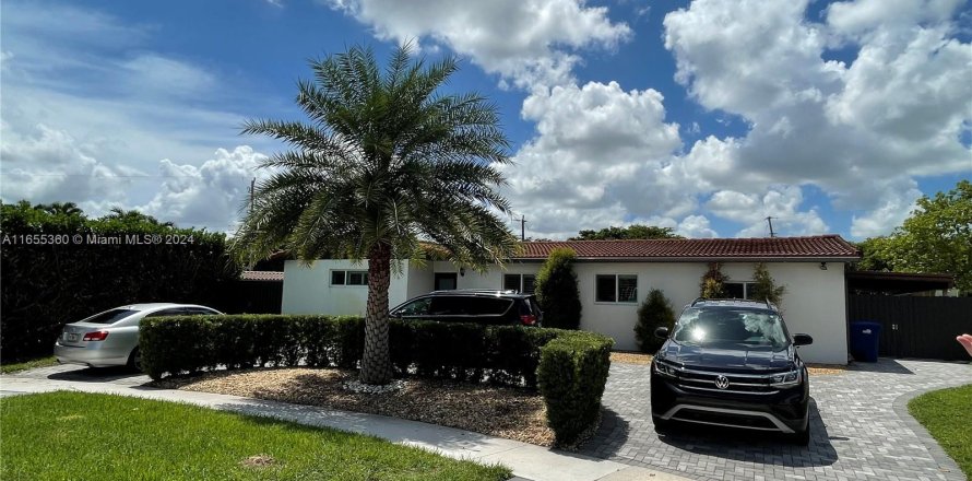 Villa ou maison à Hialeah, Floride 4 chambres, 184.04 m2 № 1356684