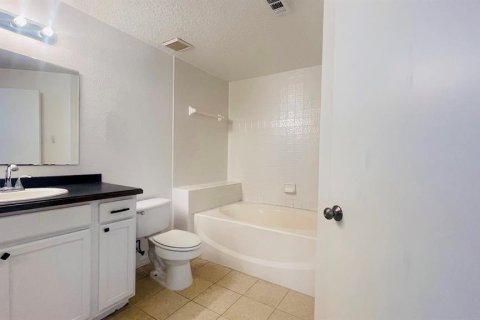 Condominio en alquiler en Orlando, Florida, 3 dormitorios, 126.53 m2 № 1349084 - foto 8