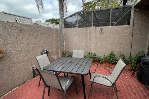 Townhouse in Pembroke Pines, Florida 3 bedrooms, 159.05 sq.m. № 1017869 - photo 18
