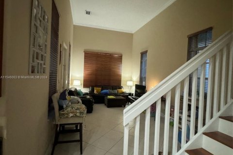 Adosado en venta en Pembroke Pines, Florida, 3 dormitorios № 1049593 - foto 6