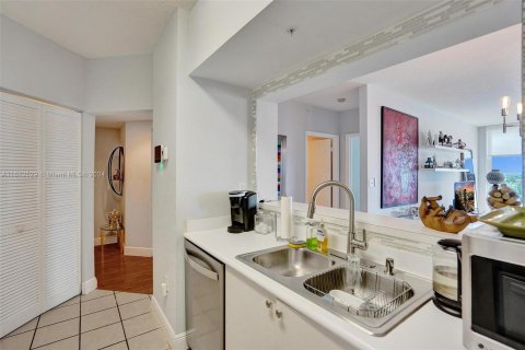 Condo in Fort Lauderdale, Florida, 2 bedrooms  № 1234832 - photo 24