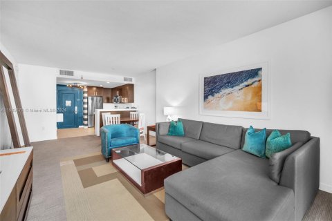 Copropriété à vendre à Sunny Isles Beach, Floride: 2 chambres, 111.58 m2 № 1033290 - photo 20