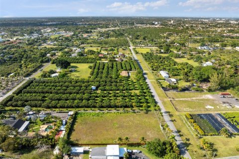 Terrain à vendre à Miami, Floride № 1078669 - photo 6