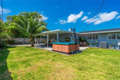 Villa ou maison à vendre à Cutler Bay, Floride: 3 chambres, 138.98 m2 № 1078371 - photo 30