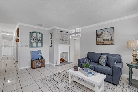Villa ou maison à vendre à Cutler Bay, Floride: 3 chambres, 138.98 m2 № 1078371 - photo 12