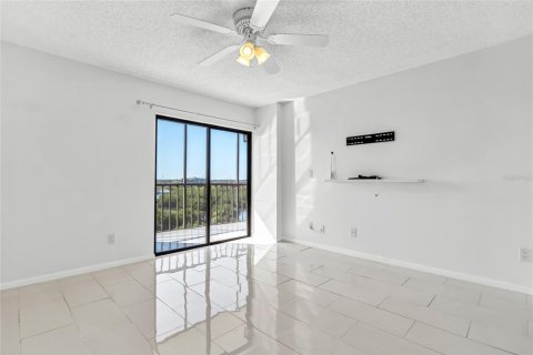 Condo in Clearwater, Florida, 2 bedrooms  № 1066305 - photo 22