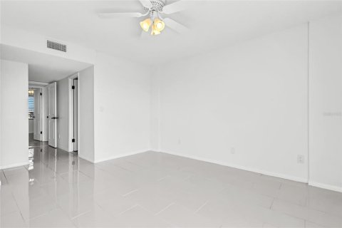 Copropriété à louer à Clearwater, Floride: 2 chambres, 99.41 m2 № 1066305 - photo 21