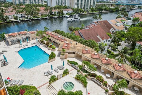 Copropriété à vendre à Aventura, Floride: 1 chambre, 100.06 m2 № 1333573 - photo 4