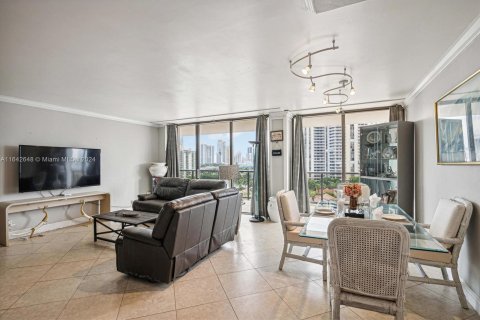 Condominio en venta en Aventura, Florida, 1 dormitorio, 100.06 m2 № 1333573 - foto 8