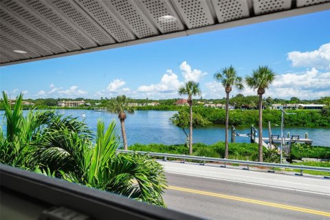 Condominio en venta en Indian Shores, Florida, 2 dormitorios, 96.62 m2 № 1376249 - foto 14