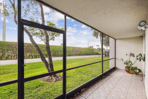 Condominio en venta en Tamarac, Florida, 1 dormitorio, 75.07 m2 № 1033905 - foto 1