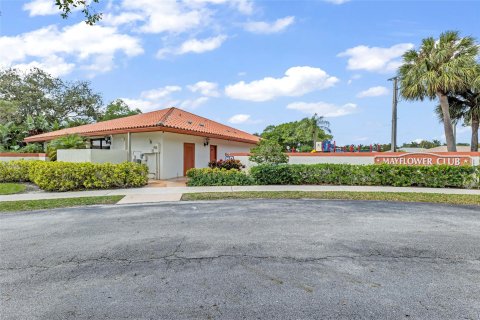 Condo in Deerfield Beach, Florida, 2 bedrooms  № 1050185 - photo 23