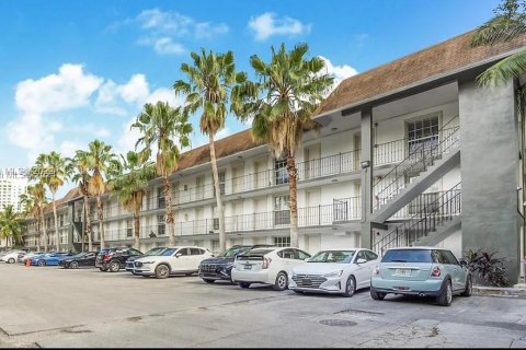 Copropriété à vendre à Miami, Floride: 2 chambres, 61.69 m2 № 1370767 - photo 21