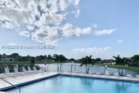 Townhouse in Boca Raton, Florida 3 bedrooms, 123.1 sq.m. № 1221843 - photo 17