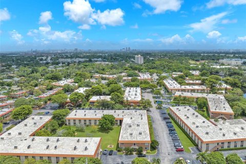 Condominio en venta en Wilton Manors, Florida, 2 dormitorios, 109.62 m2 № 1331268 - foto 12